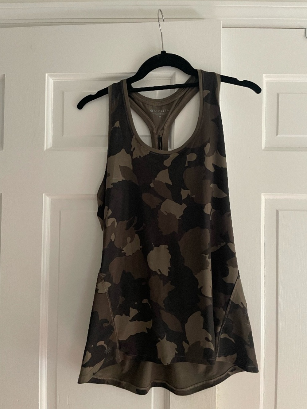 Athleta Tank Size M Green Camo Print